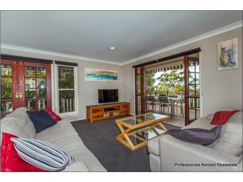 102 Contour Road, Tamborine Mountain QLD 4272