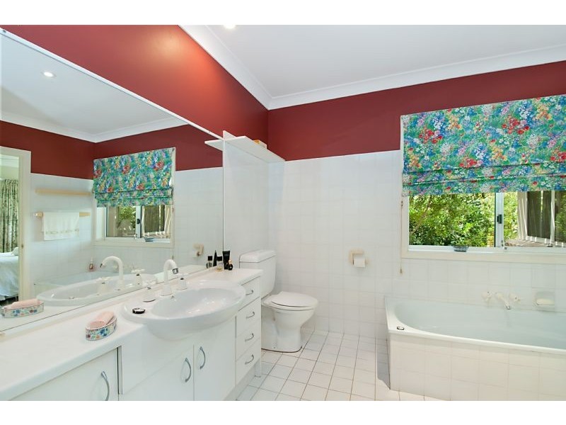 76 Wongawallan Road, Eagle Heights QLD 4271