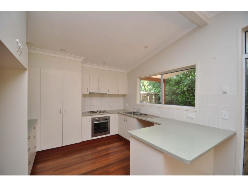 18 Central Avenue, Eagle Heights QLD 4271