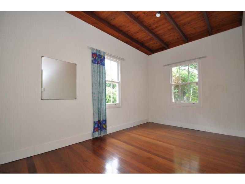 18 Central Avenue, Eagle Heights QLD 4271