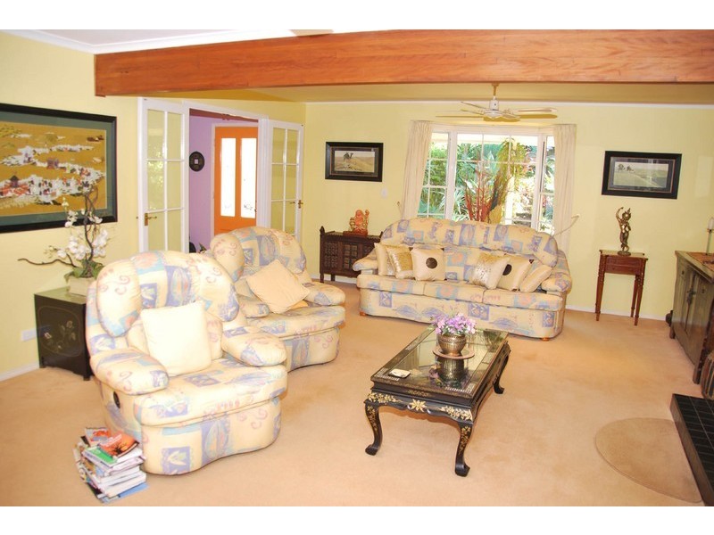 11 Carey Pde, North Tamborine QLD 4272