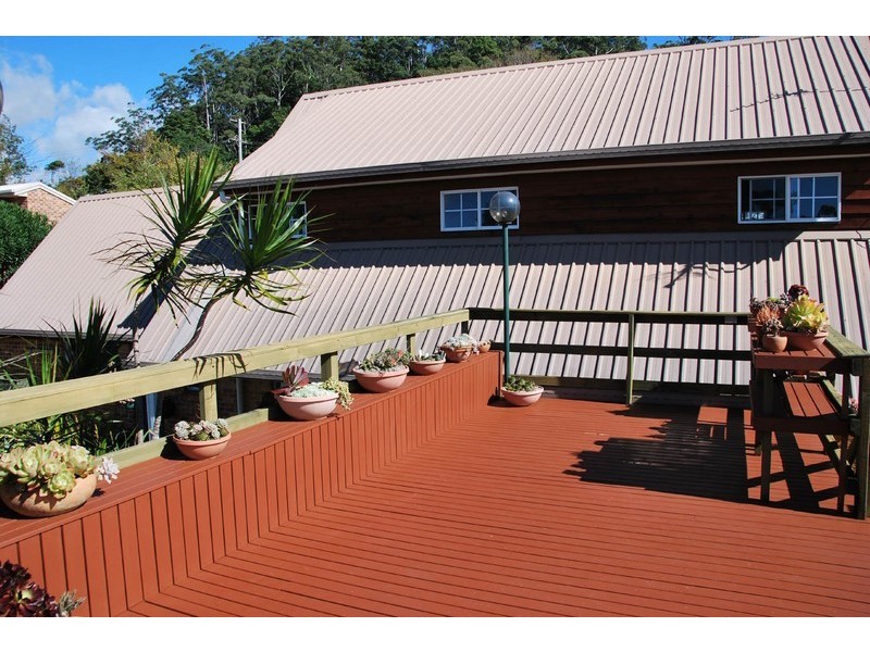 11 Carey Pde, North Tamborine QLD 4272