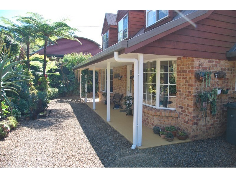 11 Carey Pde, North Tamborine QLD 4272