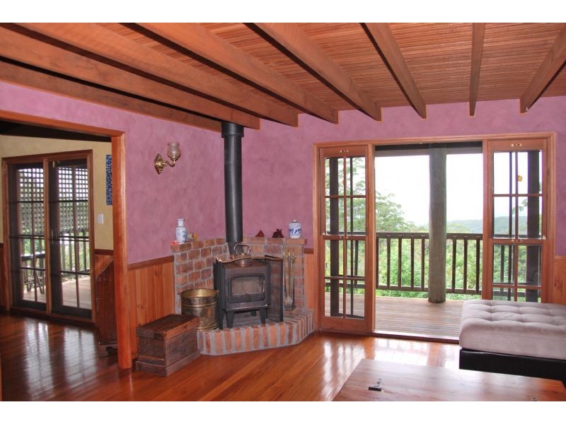 52 Paradise Drive, Eagle Heights QLD 4271