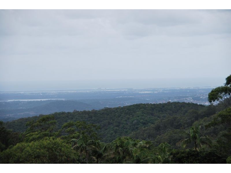 52 Paradise Drive, Eagle Heights QLD 4271