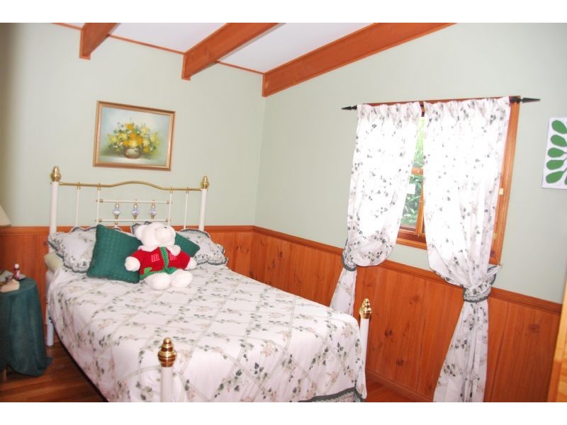 52 Paradise Drive, Eagle Heights QLD 4271