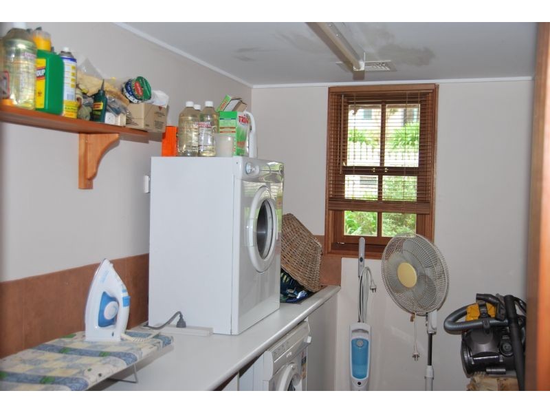 52 Paradise Drive, Eagle Heights QLD 4271