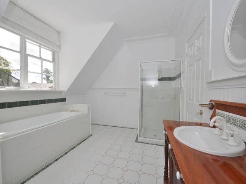 151 Eagle Heights Road, Eagle Heights QLD 4271