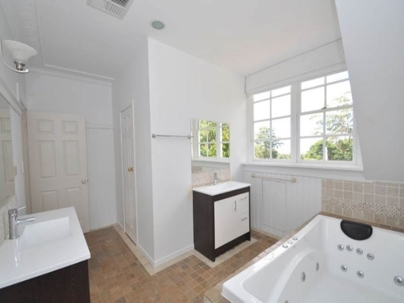 151 Eagle Heights Road, Eagle Heights QLD 4271