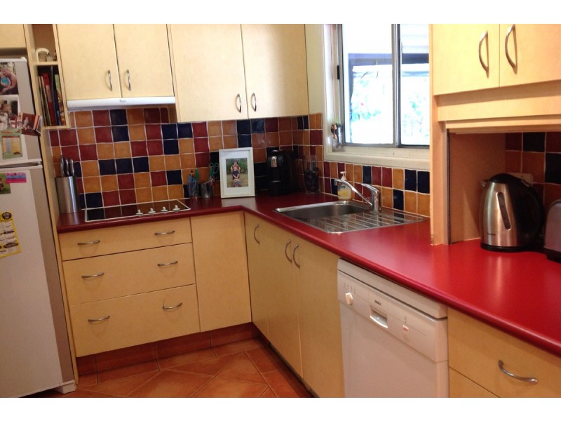 3 Mayon Court, Eagle Heights QLD 4271