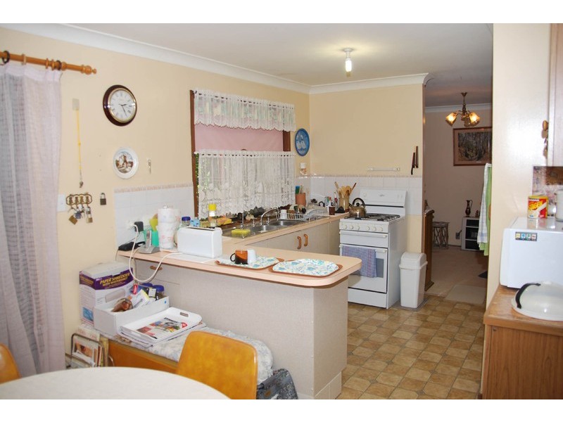 9 Makalu Crt, Eagle Heights QLD 4271