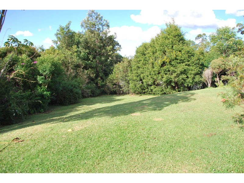 9 Makalu Crt, Eagle Heights QLD 4271