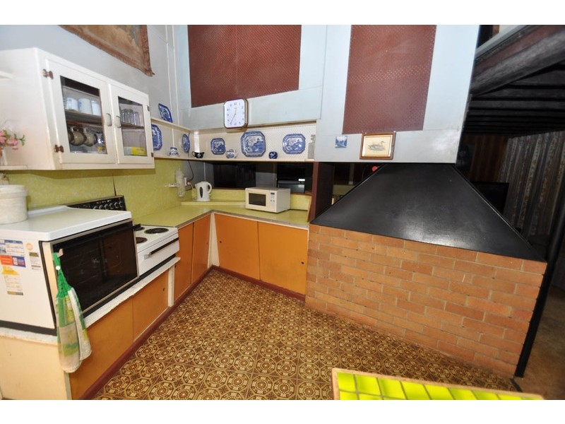 13 Palm Grove Avenue, Eagle Heights QLD 4271