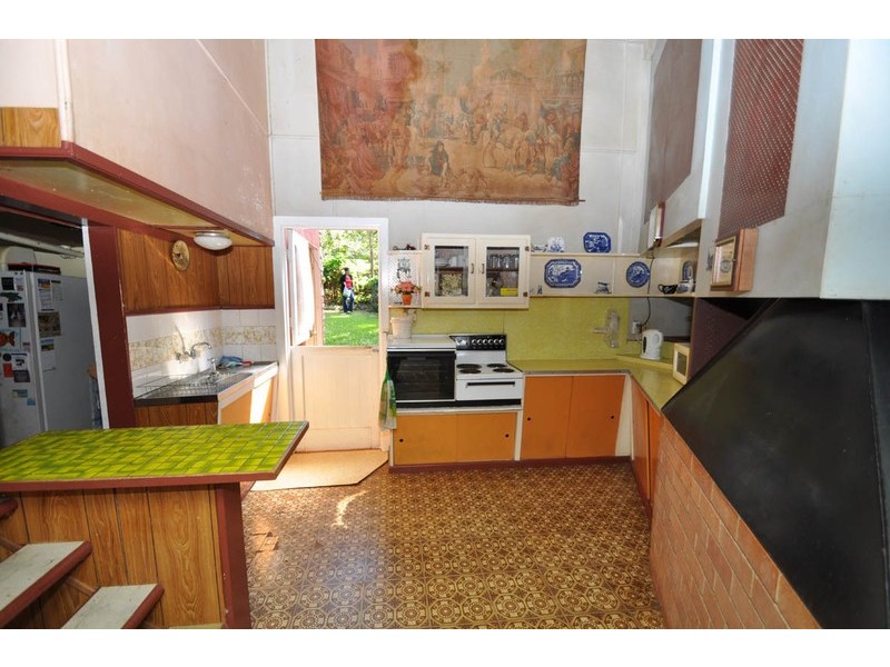 13 Palm Grove Avenue, Eagle Heights QLD 4271