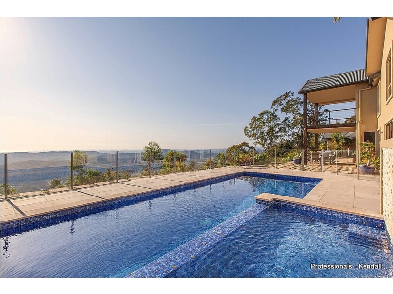 8 Wildflower Court, Tamborine Mountain QLD 4272