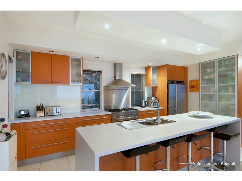 8 Wildflower Court, Tamborine Mountain QLD 4272