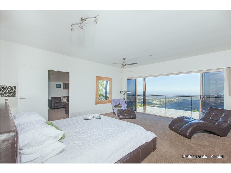 8 Wildflower Court, Tamborine Mountain QLD 4272