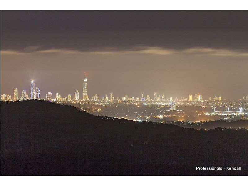 8 Wildflower Court, Tamborine Mountain QLD 4272