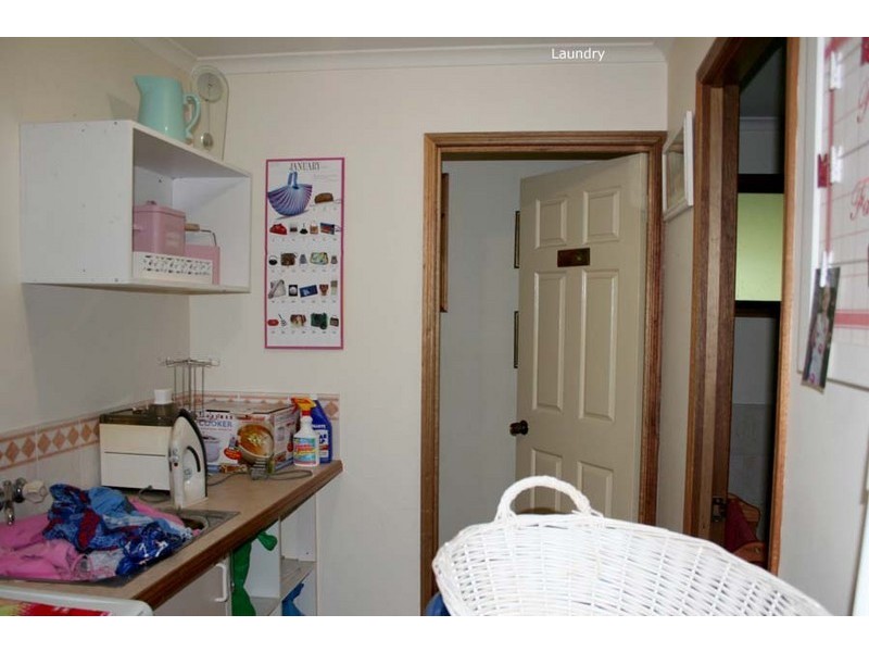 5 Hermon Rd, Eagle Heights QLD 4271