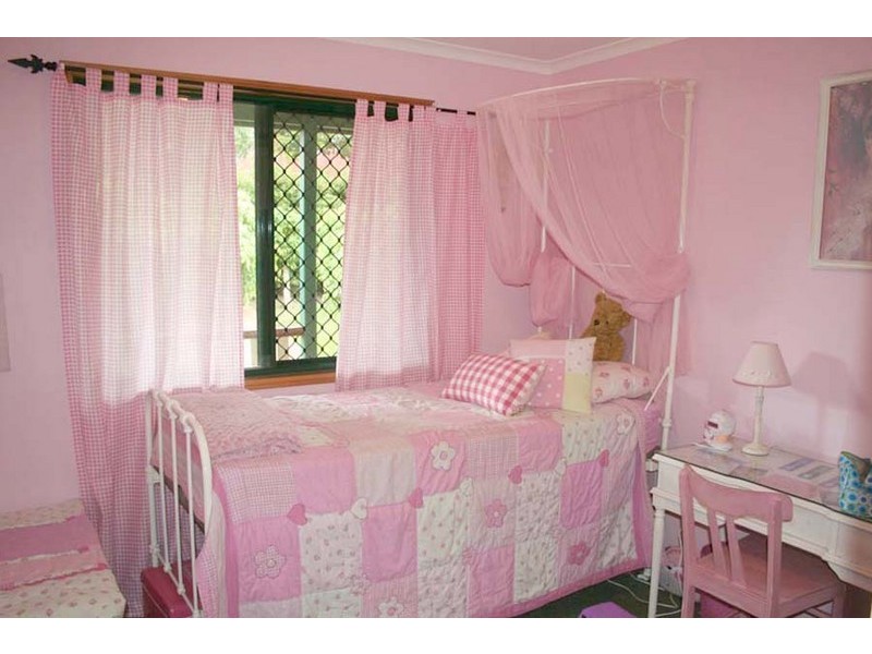 5 Hermon Rd, Eagle Heights QLD 4271