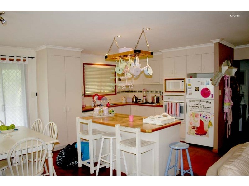 5 Hermon Rd, Eagle Heights QLD 4271