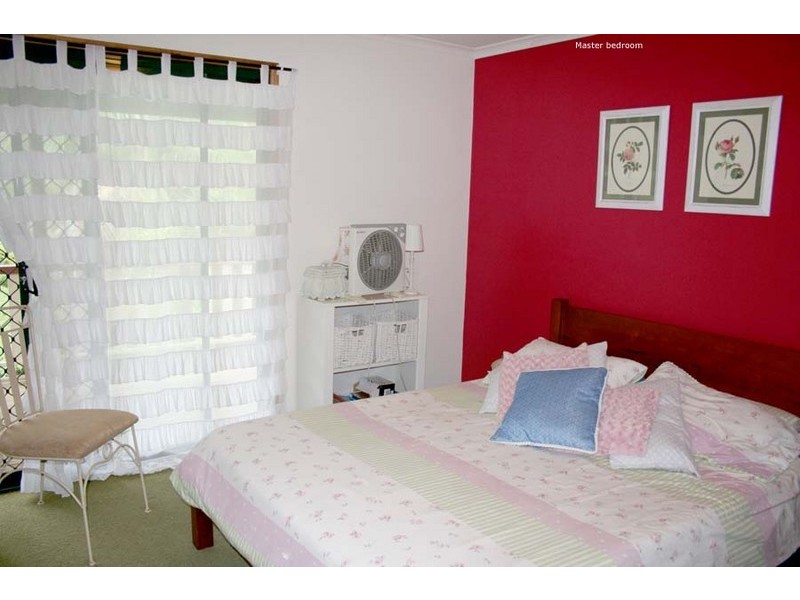 5 Hermon Rd, Eagle Heights QLD 4271