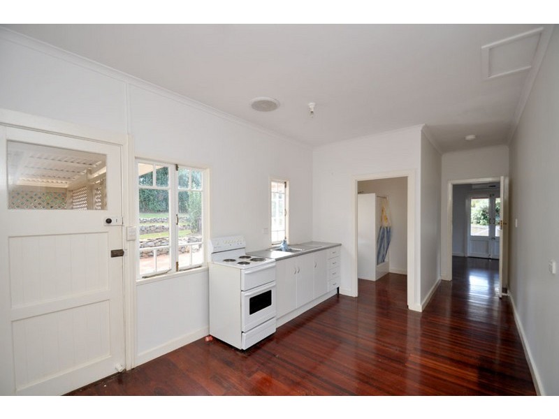 2 Kidd Street, North Tamborine QLD 4272