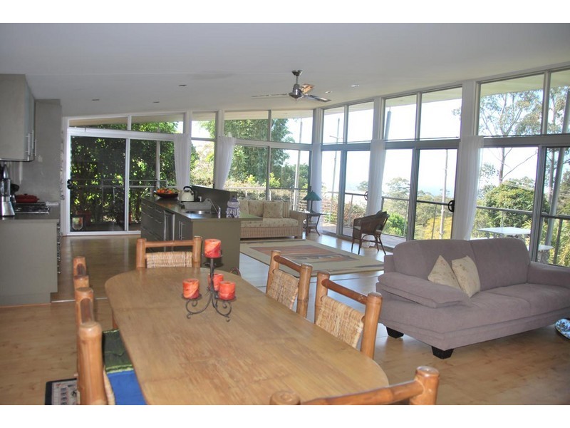 94 Contour Road, Eagle Heights QLD 4271