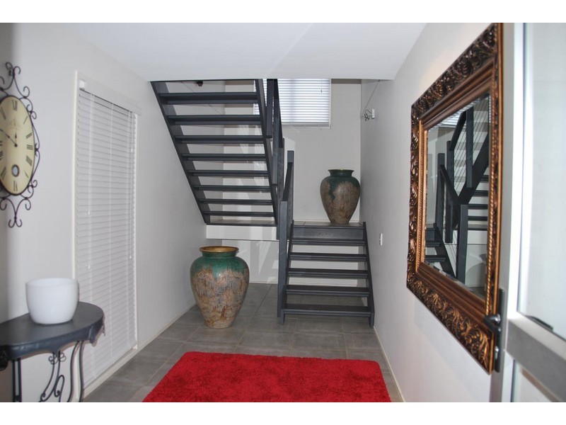 94 Contour Road, Eagle Heights QLD 4271