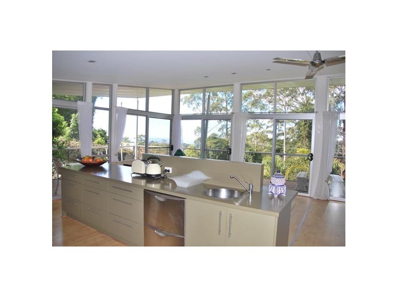 94 Contour Road, Eagle Heights QLD 4271