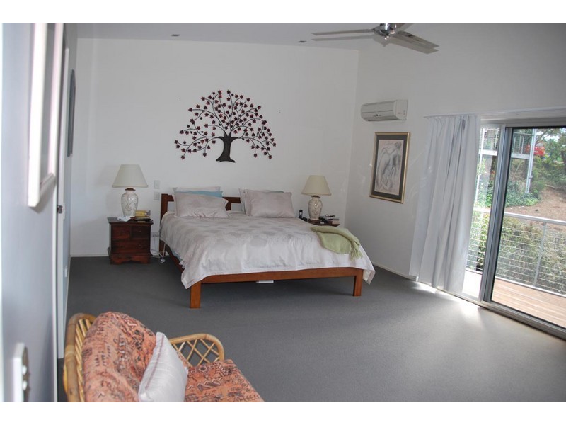 94 Contour Road, Eagle Heights QLD 4271