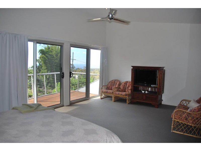 94 Contour Road, Eagle Heights QLD 4271