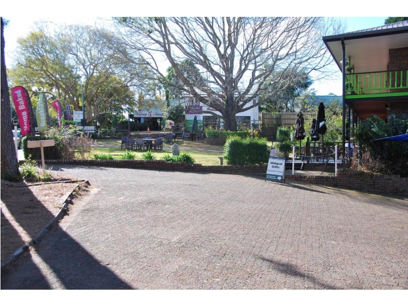 106-108 Long Road, Eagle Heights QLD 4271