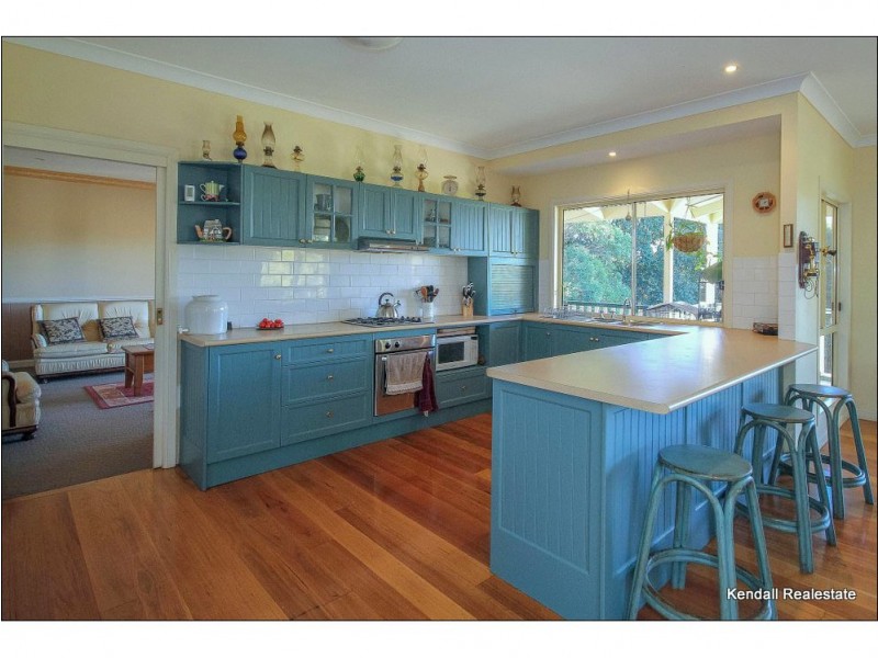 17 Benowa Street, Tamborine Mountain QLD 4272