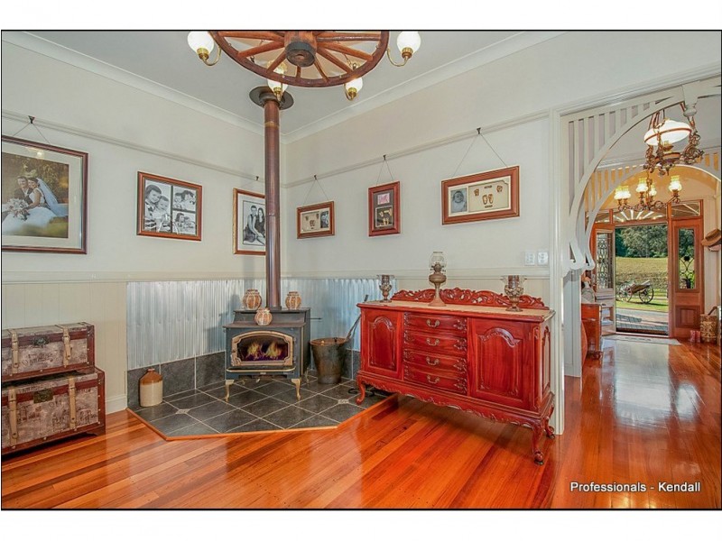 419 Main Western Road, Tamborine Mountain QLD 4272