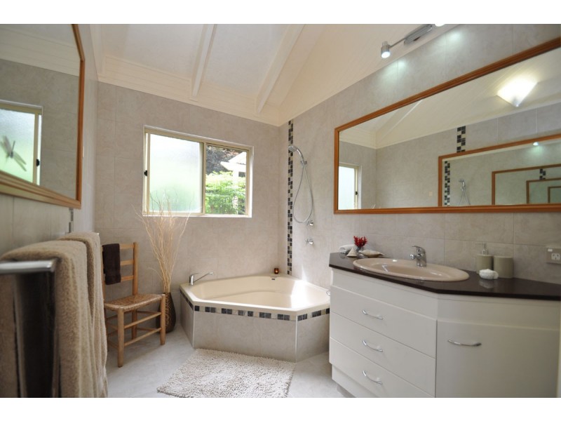 28 Forsythia Drive, Eagle Heights QLD 4271