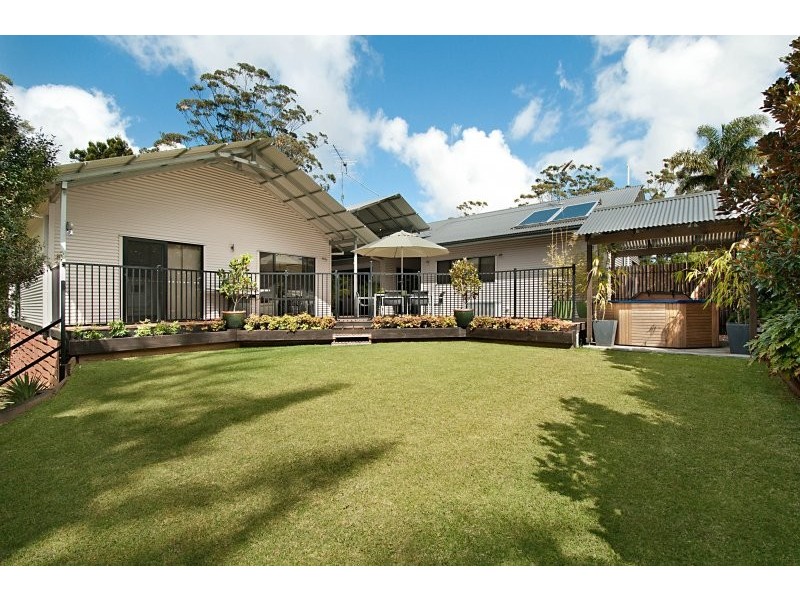 2 Freemont Drive, Tamborine Mountain QLD 4272