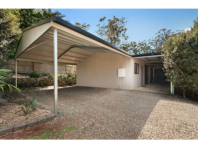 2 Freemont Drive, Tamborine Mountain QLD 4272
