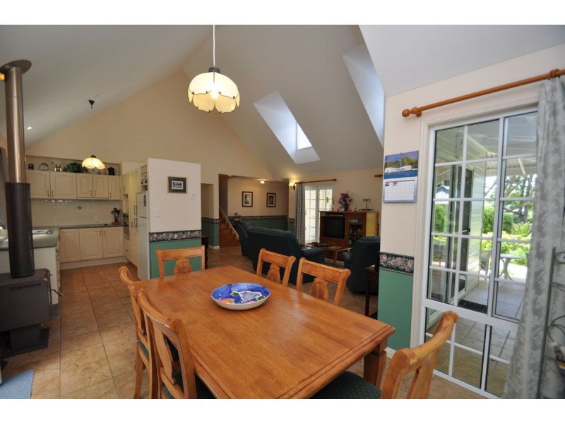 33 Southport Avenue, Eagle Heights QLD 4271