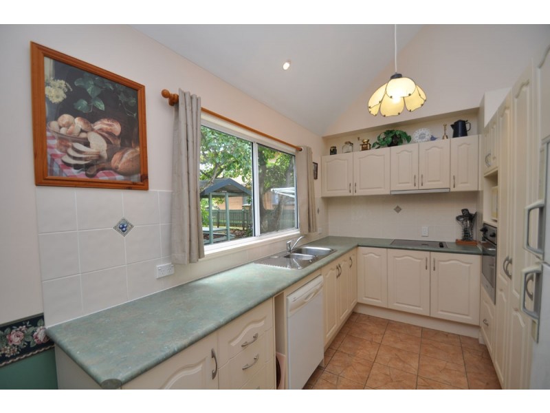 33 Southport Avenue, Eagle Heights QLD 4271