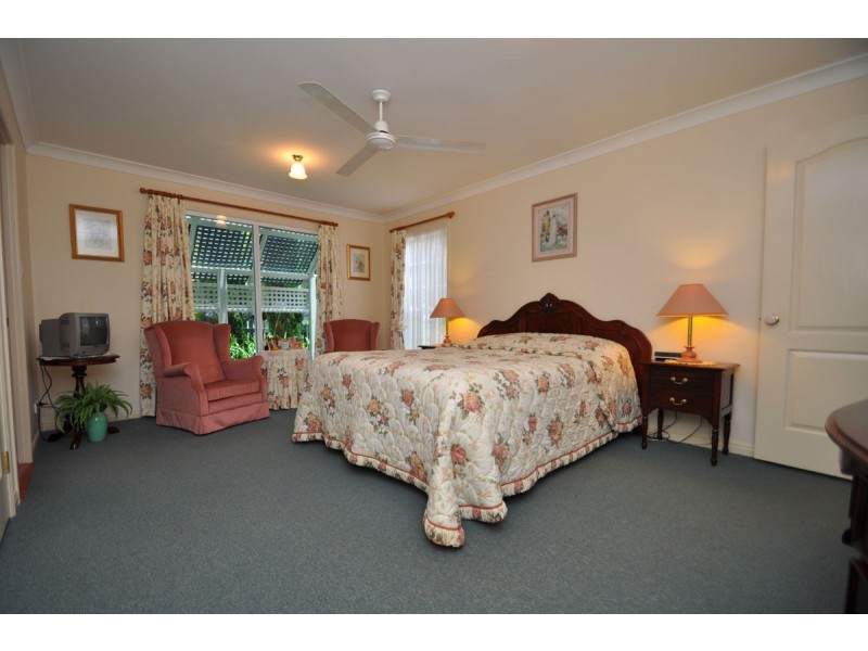 33 Southport Avenue, Eagle Heights QLD 4271