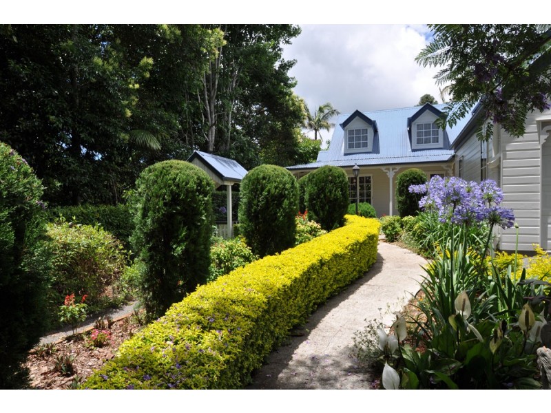 33 Southport Avenue, Eagle Heights QLD 4271