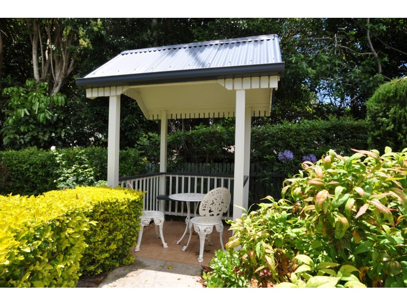 33 Southport Avenue, Eagle Heights QLD 4271