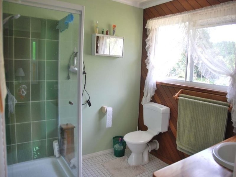 2 Power Parade, Tamborine Mountain QLD 4272
