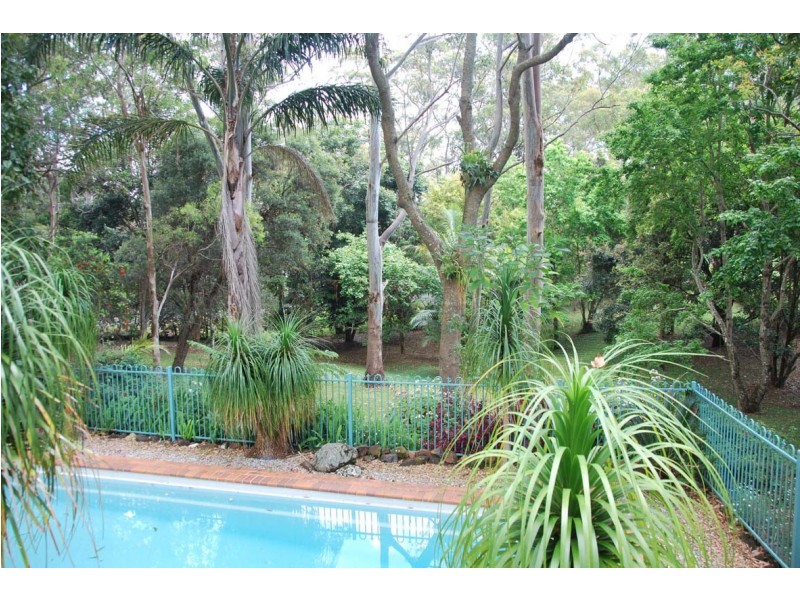 2 Power Parade, Tamborine Mountain QLD 4272
