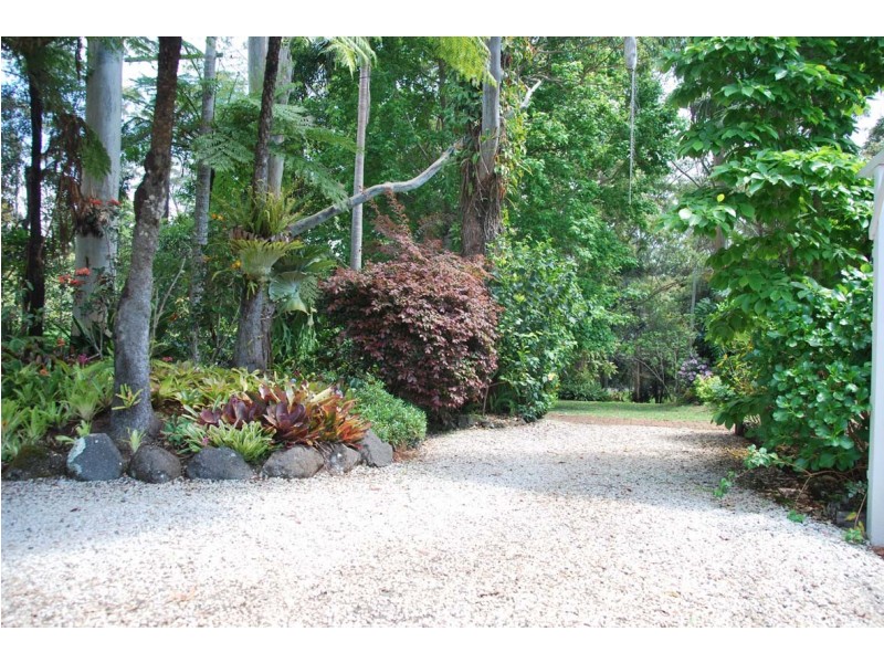 2 Power Parade, Tamborine Mountain QLD 4272