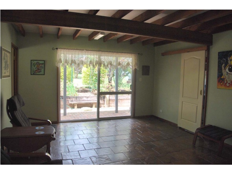 2 Power Parade, Tamborine Mountain QLD 4272