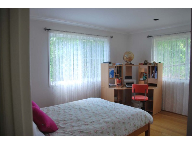 2 Power Parade, Tamborine Mountain QLD 4272
