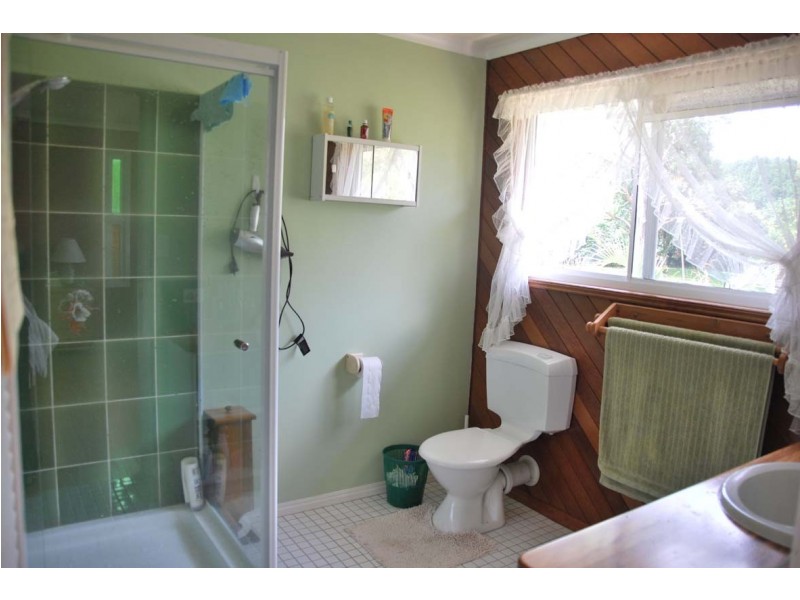 2 Power Parade, Tamborine Mountain QLD 4272