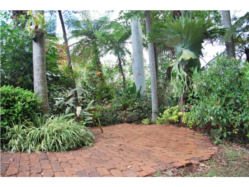 2 Power Parade, Tamborine Mountain QLD 4272